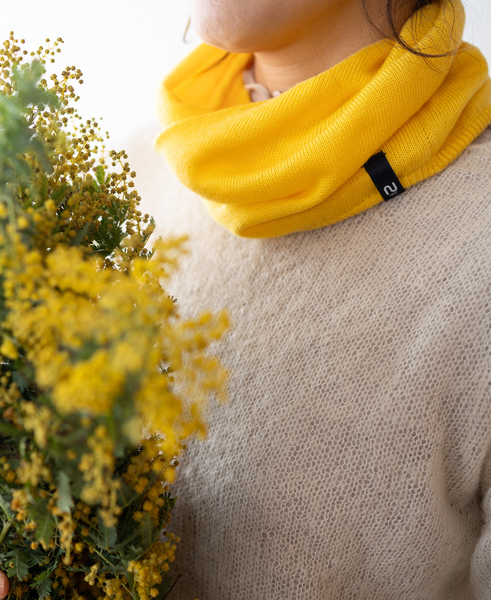 ねじりネックウォーマー【ふわふわシルク】