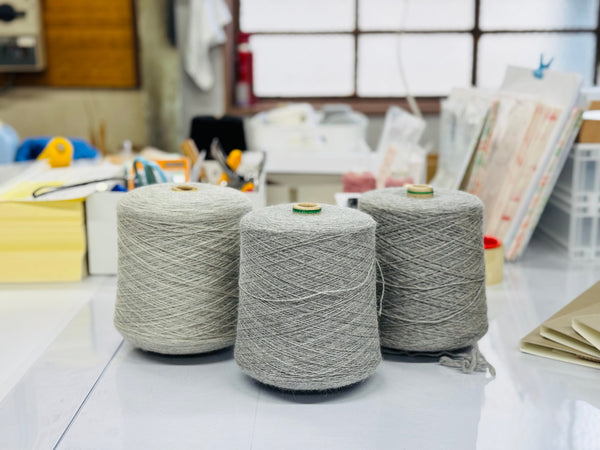 次の秋冬の企画に向けて、毛糸が届きました🧶
